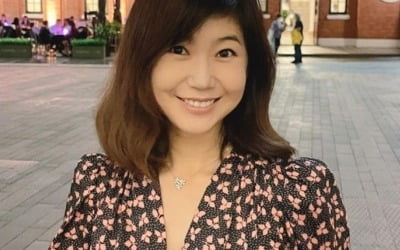 '홍콩댁' 강수정, "♥남편 대학 친구 부부와 저녁" 미슐랭 원스타 맛집에서 우아美 [TEN★]