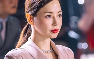 '원 더 우먼' 1인 2역 이하늬, 좌우 얼굴 다르게 사용하는 이유