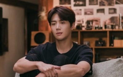 김선호 과거 밝혀진다…눈물샘 자극 스틸 공개 ('갯마을 차차차')