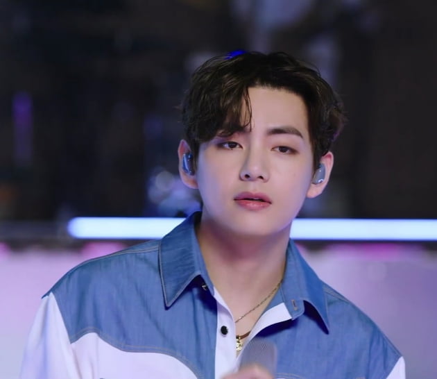 방탄소년단 뷔 자작곡 'Sweet Night' 유튜브 스트리밍 7100만 돌파