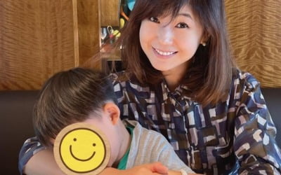 '홍콩 부촌 거주' 강수정, "원피스 찢어져 억울" 다이아 반지 끼고 딤섬 런치 [TEN★]