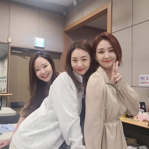 이연희, 소유진·오정연과 앙숙인 줄 알았더니…"예쁜 언니들" 자매 케미 [TEN★]