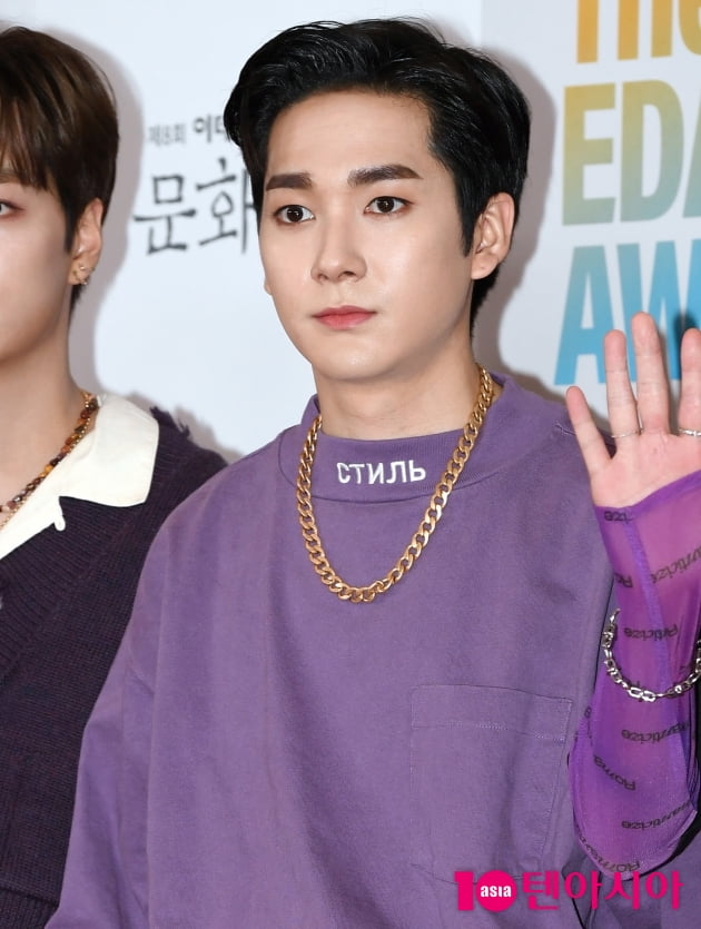 [TEN 포토] 뉴이스트 아론 '스윗한 외모'