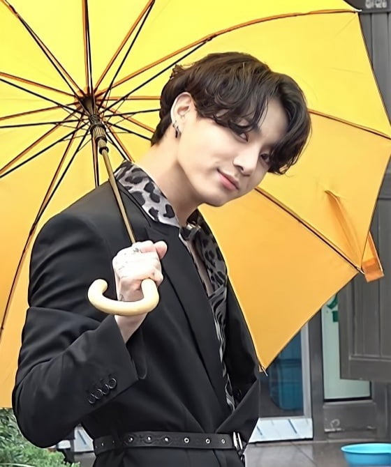방탄소년단 정국 '2년 연속' 우산을 함께 쓰고 싶은 스타 1위 선정