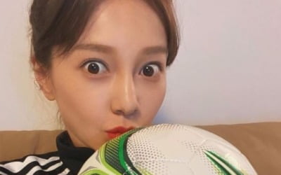 아유미 "'골때녀' 합류, 내가 축구를 하다니…아직도 못 믿겠다" [TEN★]