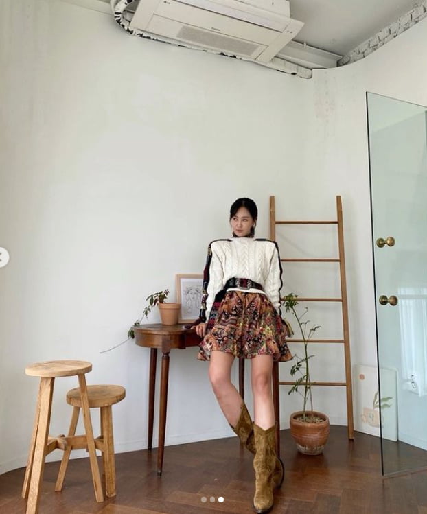 소녀시대 유리, 빛나는 8등신 몸매...167cm 다리길이가 대박이네[TEN★]