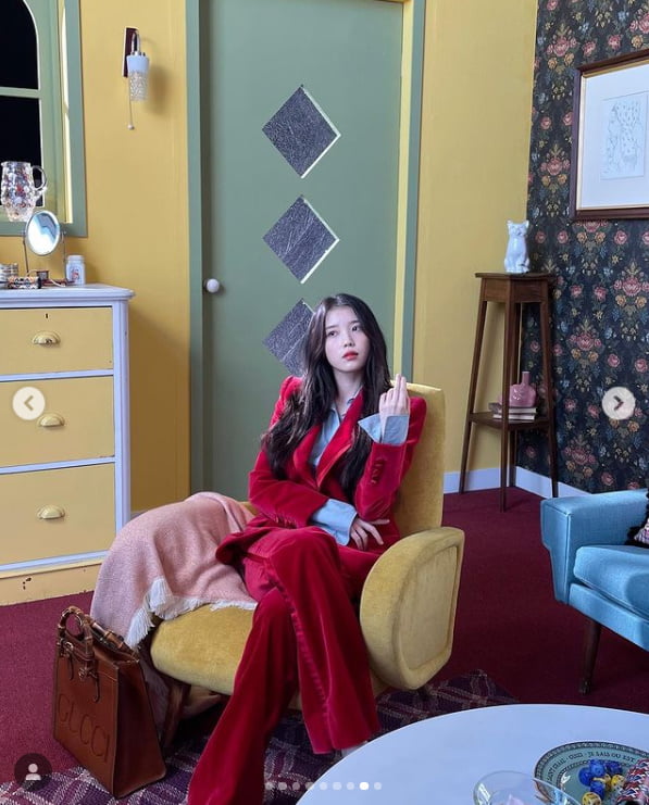 아이유, 뭘 입어도 빛나...겨울왕국 엘사 강림[TEN★]