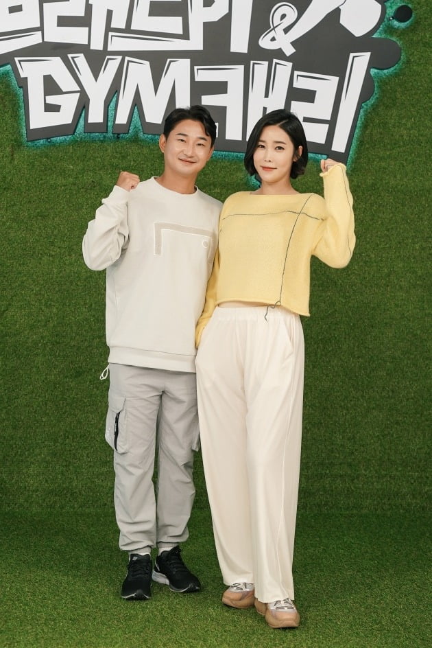 '브래드PT&GYM캐리' 이천수, 심하은 부부./사진제공=MBC에브리원