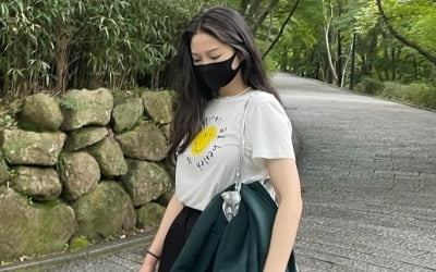 '전진♥' 류이서, 반바지+반팔 입고 "불국사, 이렇게 다 커서…헤헤" [TEN★]
