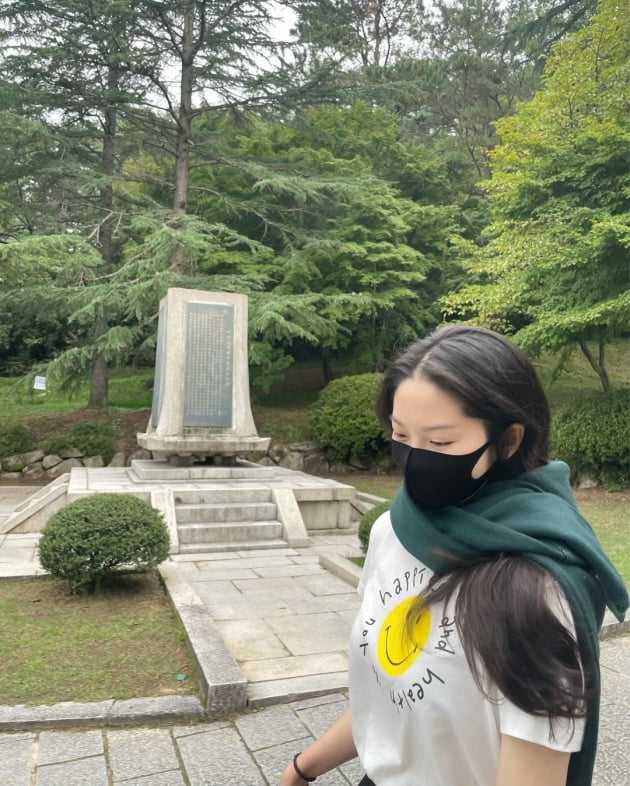 '전진♥' 류이서, 반바지+반팔 입고 "불국사, 이렇게 다 커서…헤헤" [TEN★]