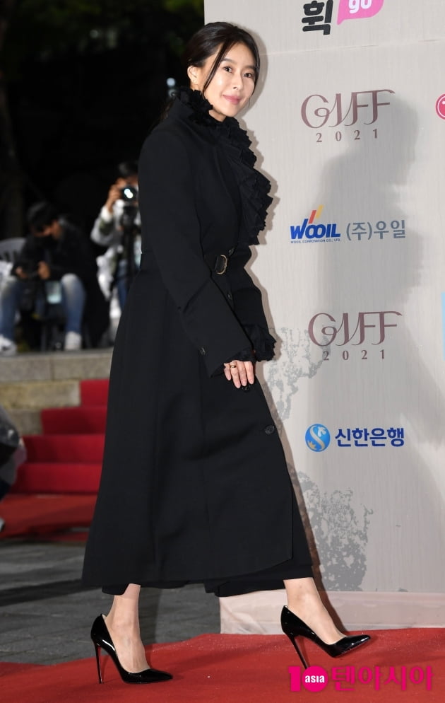 [TEN 포토] 예지원 '우아한 블랙'