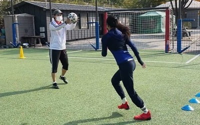 '차세찌♥' 한채아, "무릎 회복 중"에도 차범근축구교실…프로도 못 따라갈 열정 [TEN★]