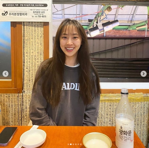 김다솜, 첫 광장시장 맛집투어 성공...기쁨의 미소[TEN★]