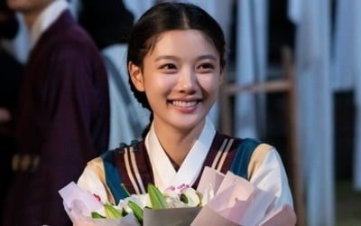 김유정, '홍천기' 종영 소감 "모든 계절 함께해…여러분 마음에 스며들길"