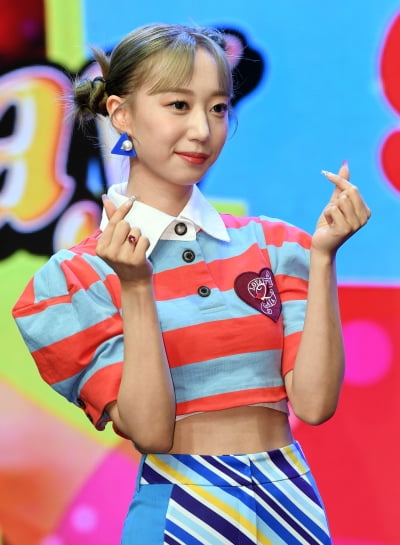 [TEN 포토] 시크릿넘버 주 '심쿵 하트'