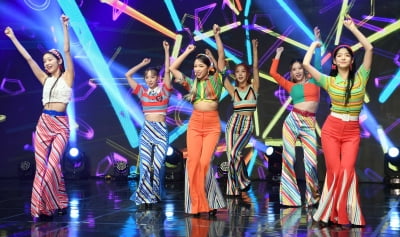 [TEN 포토] 시크릿넘버 '영화 "써니"같은 무대'