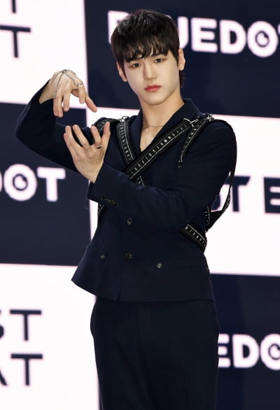 [TEN 포토] 저스트비 배인 '글로벌 팬들에게'