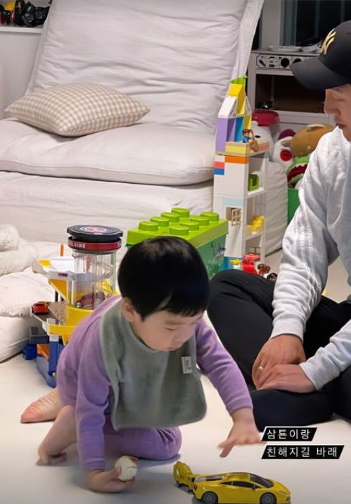 '이필모♥'서수연, 아들 사랑스러운 일상...삼촌과 친해지길[TEN★]