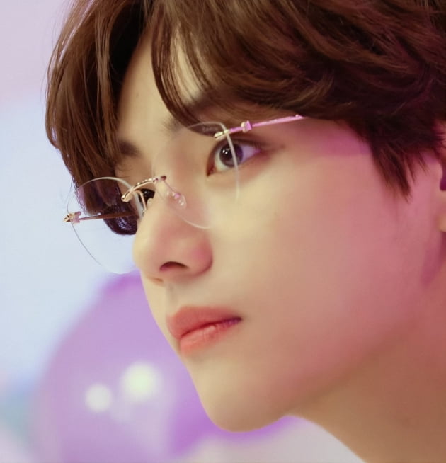 "방탄소년단 뷔가 최애" 러시아 유명 발레리나도 반한 'V-이팩트' 