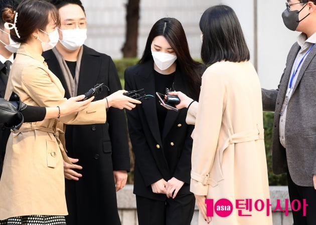 [TEN 포토] 음주운전 리지 '고개숙이며 사과'