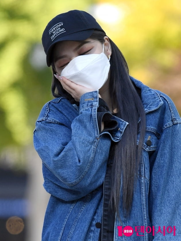 [TEN 포토] 에일리 '느낌 충만한 꽃한송이'