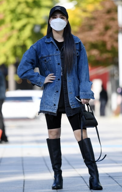 [TEN 포토] 에일리 '포즈는 당당하게'