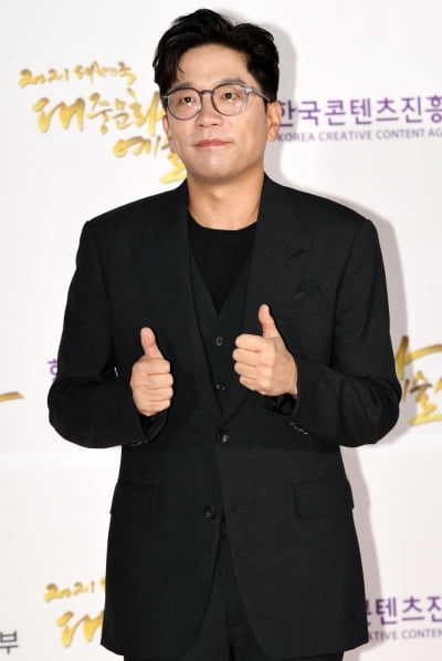 [TEN 포토] 이적 '대통령 표창 수상'
