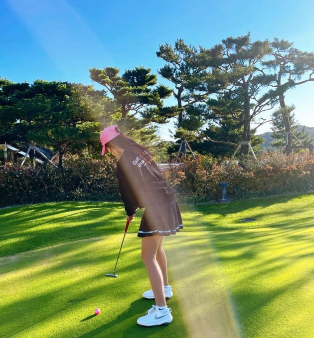 '박성광♥' 이솔이, "몸 쓰는 건 다 좋아" 퇴사하니 대낮 골프도 여유로워 [TEN★]