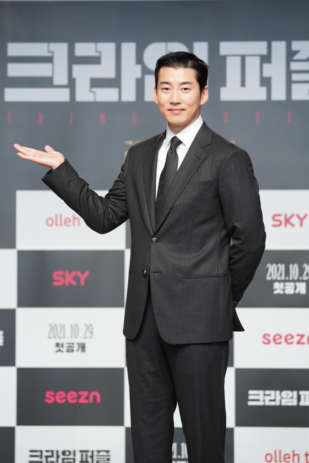 윤계상은 '크라임 퍼즐'에서 연인 유희의 아버지이자 유력 정치인인 유홍민을 살해하고 교도소에 수감된 범죄심리학자 한승민 역을 맡았다. /사진제공=KT