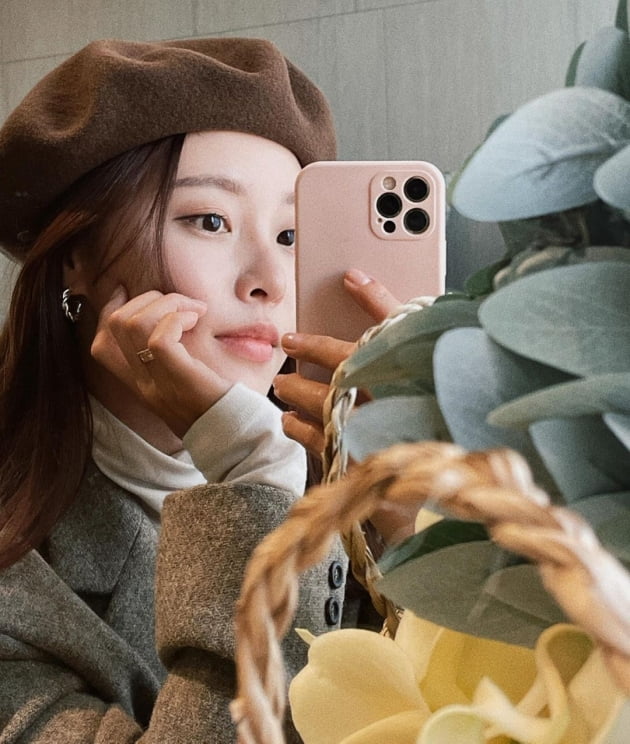 '박성광♥' 이솔이, "화가룩"으로 이룬 "미대의 꿈"…화가보단 모델 느낌 [TEN★]