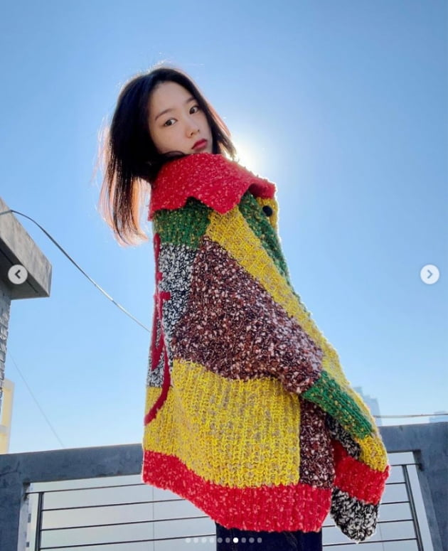 오마이걸 지호, 태양아래 반사되는 예쁨...귀염 뽀작[TEN★]