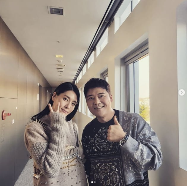 '이혜성♥' 전현무, 모니카x립제이와 다정하게...'멋지다'는 말의 정의[TEN★]