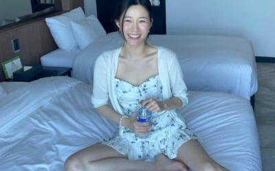 '이승기♥' 이다인, 여름 호캉스 추억…꼭 잡은 손은 누구? [TEN★]