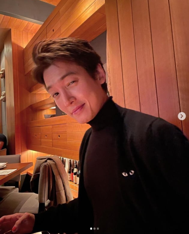 정경호, ♥최수영이 반한 심쿵 윙크...데이트 중인가?[TEN★]