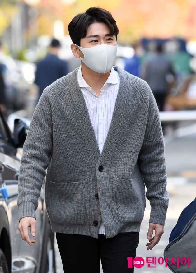 [TEN 포토] 영탁 '어떻게 알고 왔지?'