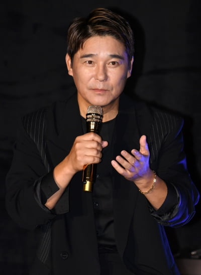 [TEN 포토] 임창정 "곡 작업은 행복하다"