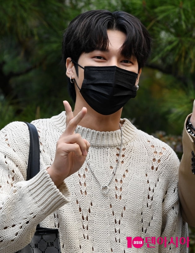 [TEN 포토] 에이티즈 우영 '짙은 잘생김'