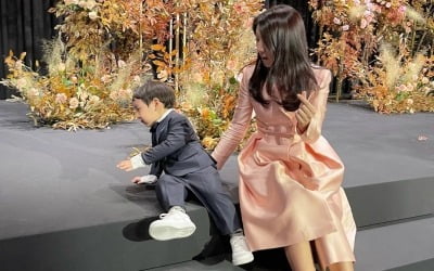 '이필모♥' 서수연 "새언니 생긴 날"…결혼식장 누비는 아들에 "베이비" [TEN★]