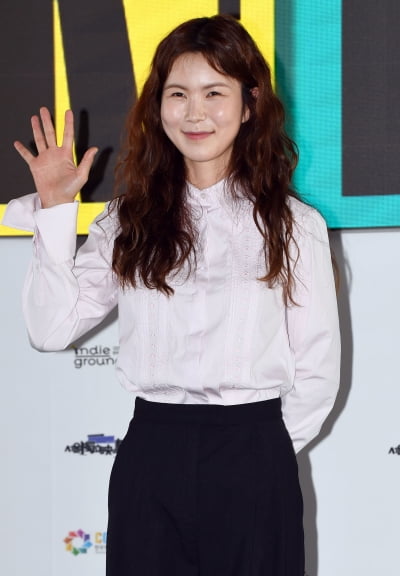 [TEN 포토] 공민정 '반가워요'