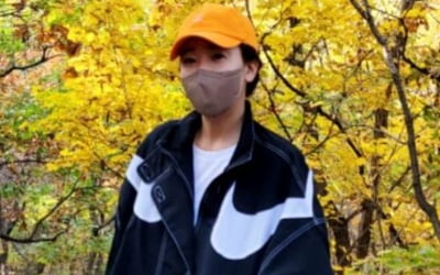 '백종원♥' 소유진, "가을 타나봐" 낙엽길 산책 중 감성에 젖은 애셋맘 [TEN★]
