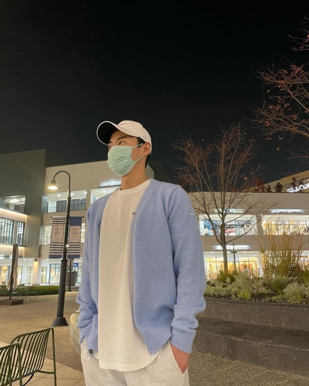 류이서, "♥전진 옷 보러 아울렛" 쇼핑 데이트…오이처럼 싱그러운 매력 [TEN★]