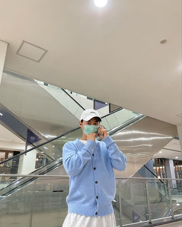 류이서, "♥전진 옷 보러 아울렛" 쇼핑 데이트…오이처럼 싱그러운 매력 [TEN★]