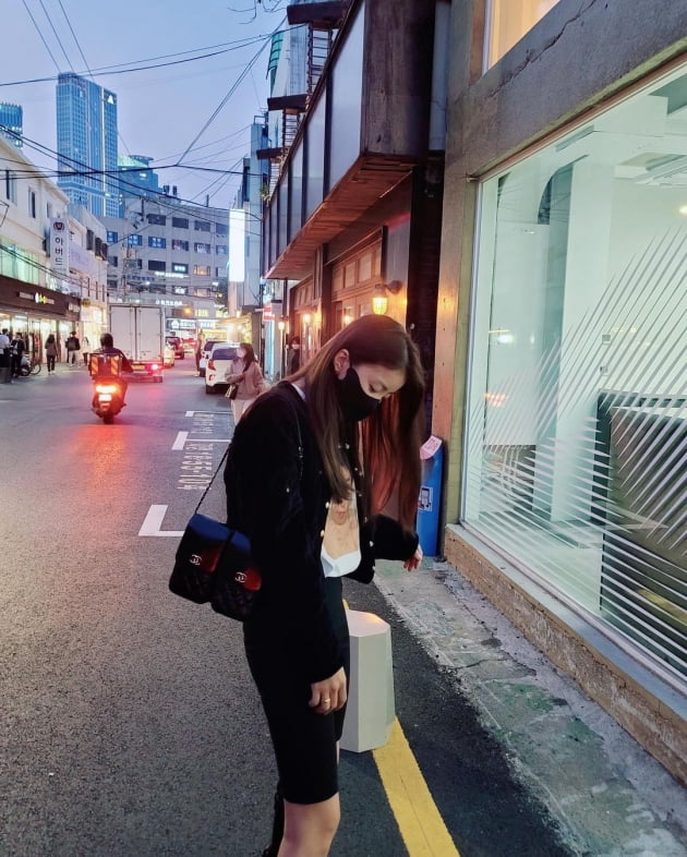 '사업가♥' 이시영, 성수동 맛집에서 유세윤과 밥 떠먹여주는 사이 "한 잔 하세요" [TEN★]