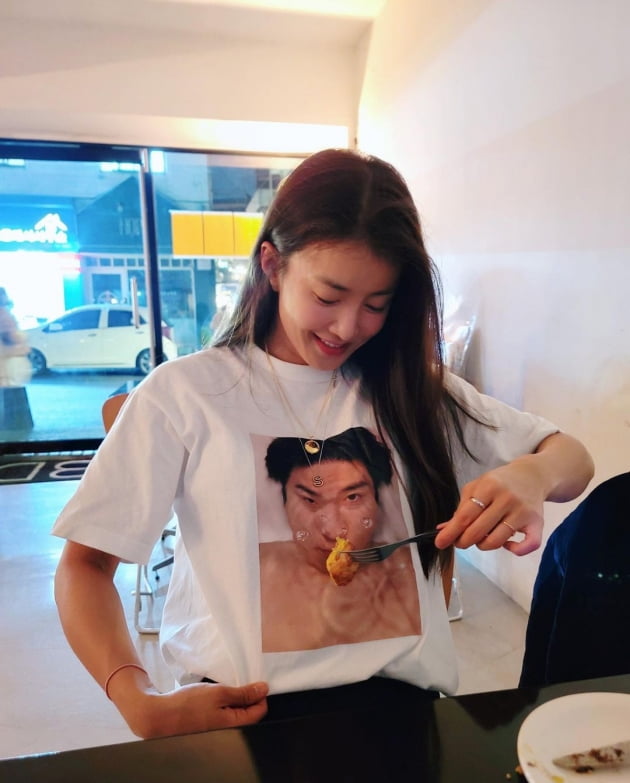 '사업가♥' 이시영, 성수동 맛집에서 유세윤과 밥 떠먹여주는 사이 "한 잔 하세요" [TEN★]