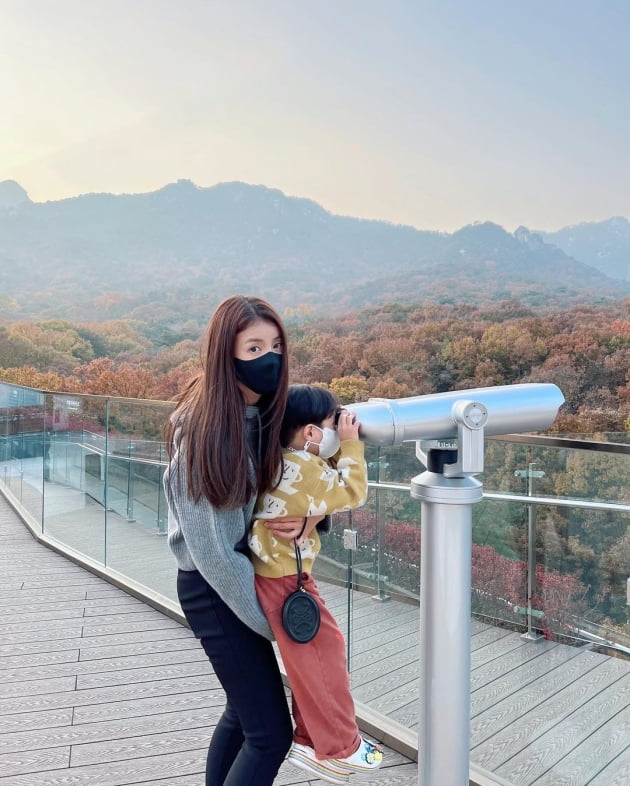 '사업가♥' 이시영, G사 초대로 북한산뷰 5성급호텔서 힐링데이 [TEN★]