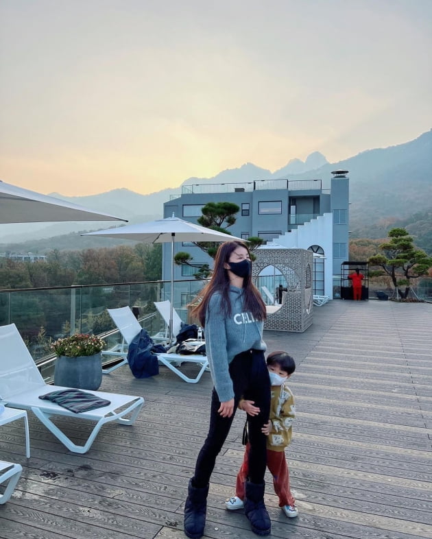 '사업가♥' 이시영, G사 초대로 북한산뷰 5성급호텔서 힐링데이 [TEN★]