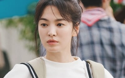 송혜교, 똥머리+맨투맨으로 동안 미모 자랑…대학생인 줄 알겠어 ('지헤중')