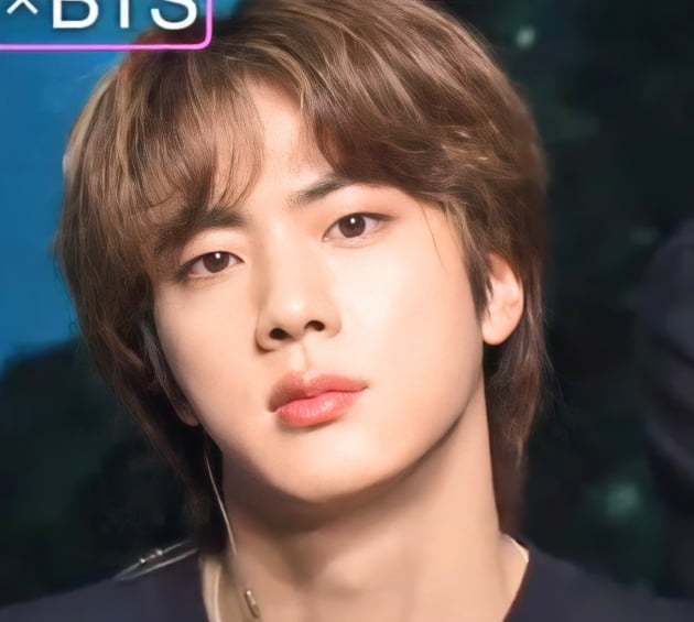방탄소년단 진, '2021년 가장 잘생긴 K팝 아이돌' 등극