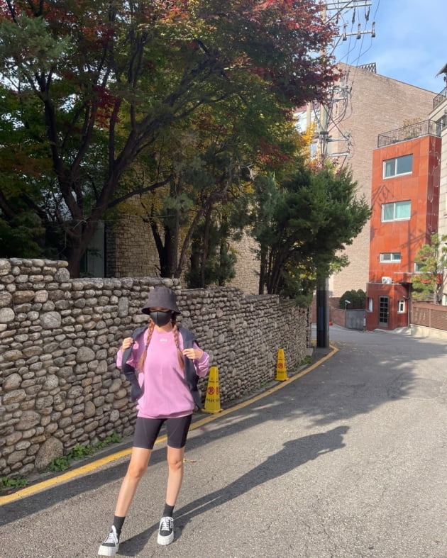 '백윤식 며느리' 정시아, 동네산책 중 "♥백도빈이 찍어준 사진, 처음으로 맘에 들어" [TEN★]