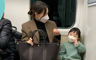 '문재완♥' 이지혜, "내 사랑 3등신" 딸과 지하철…급속 에너지 방전 '폭소' [TEN★]